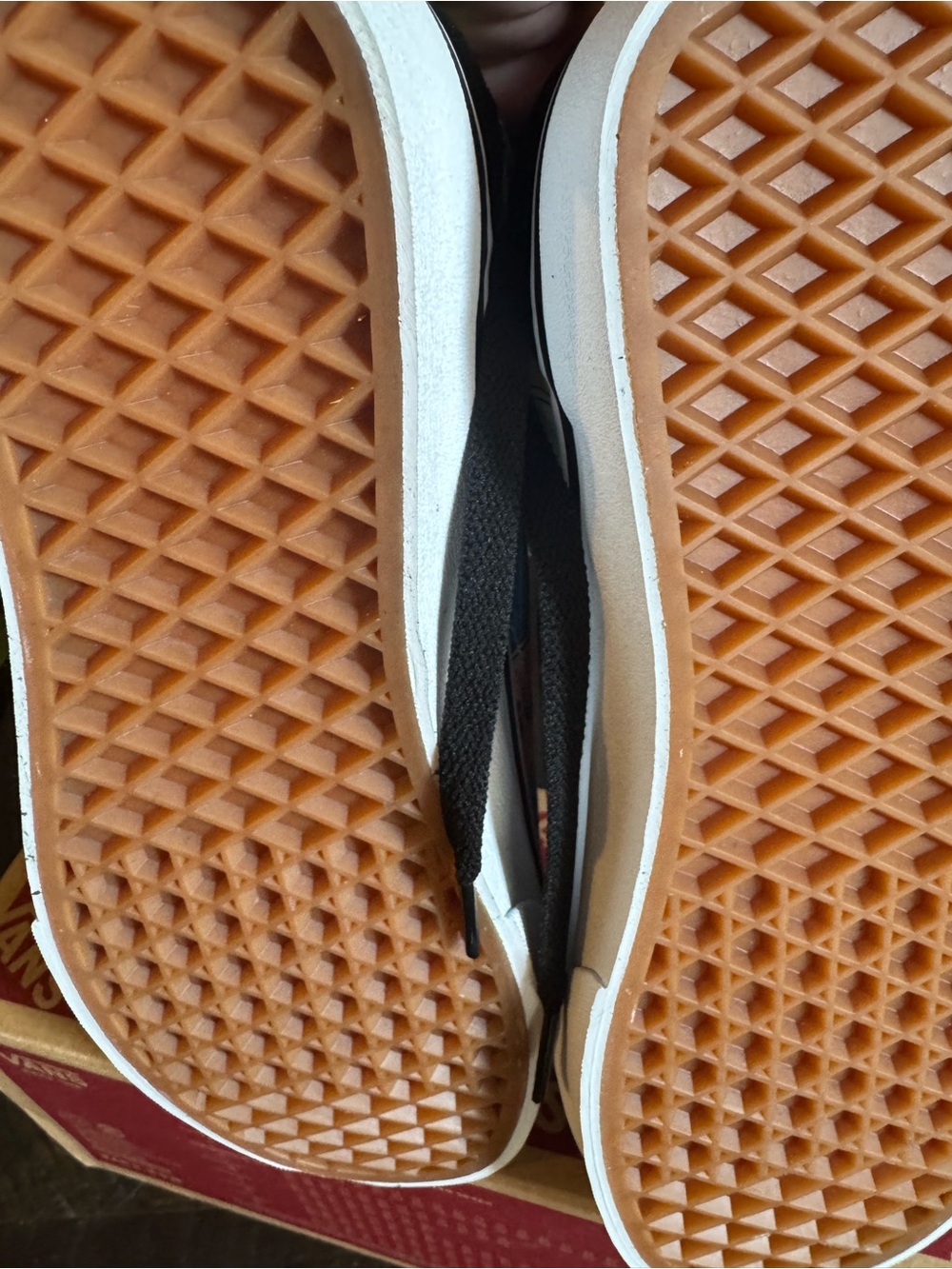 Vans women’s old skool NEW - Picture 6 of 6